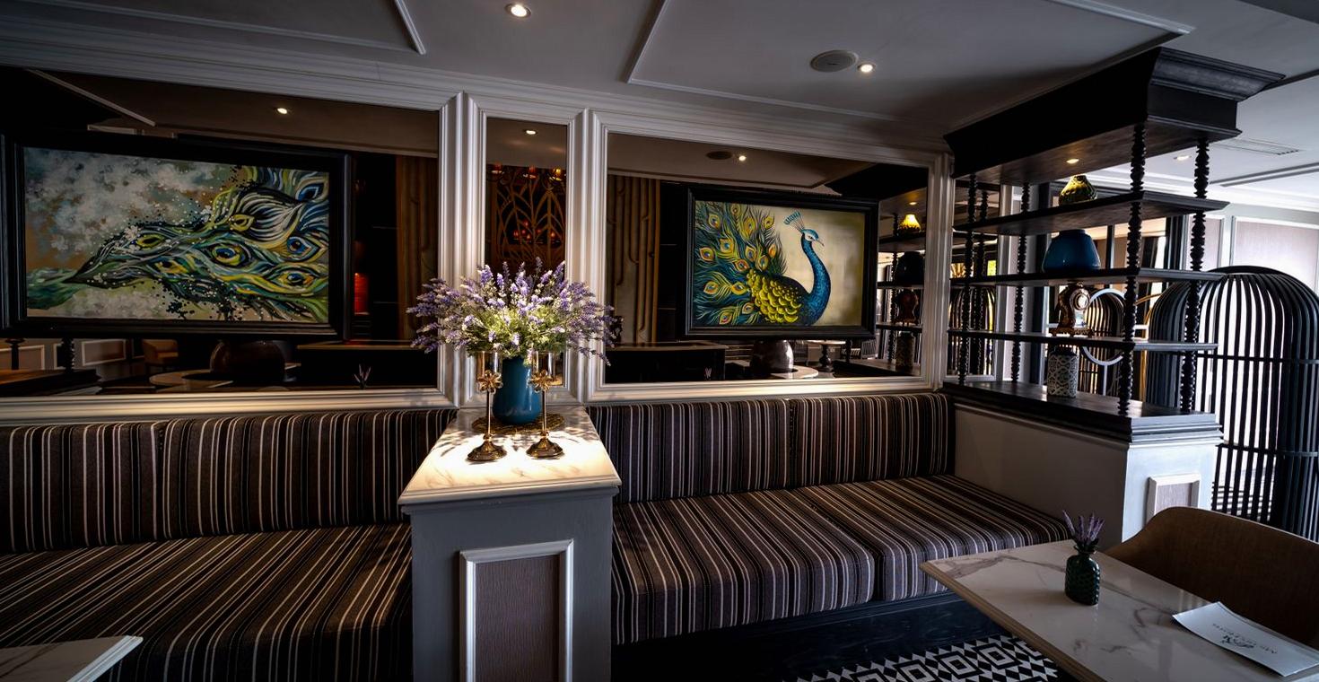 Artistic Decor