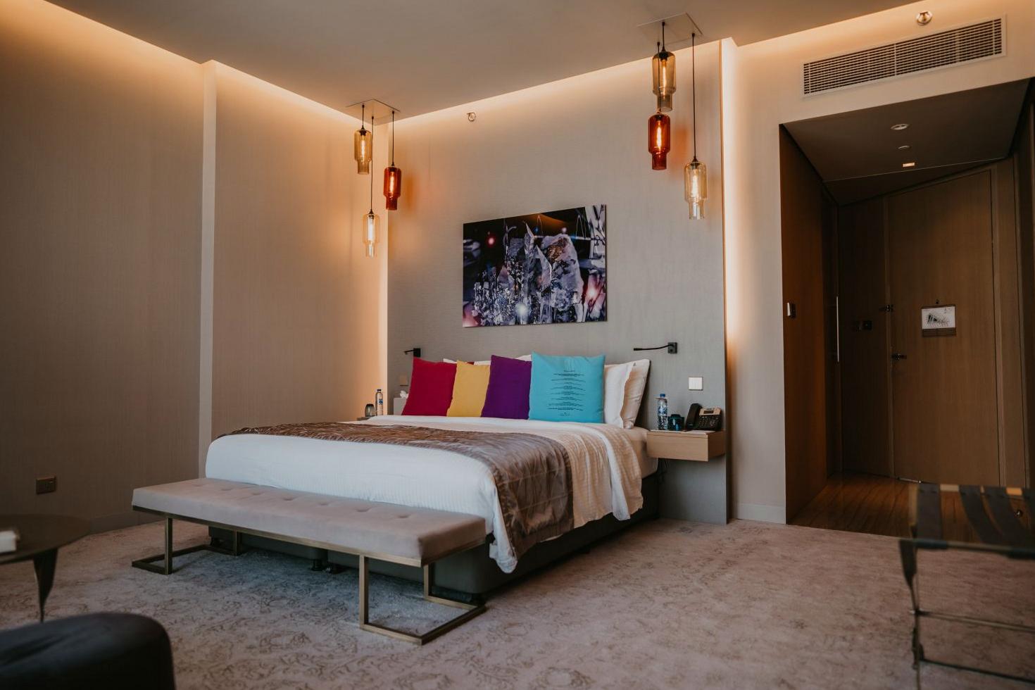Elegant Bedroom Decor