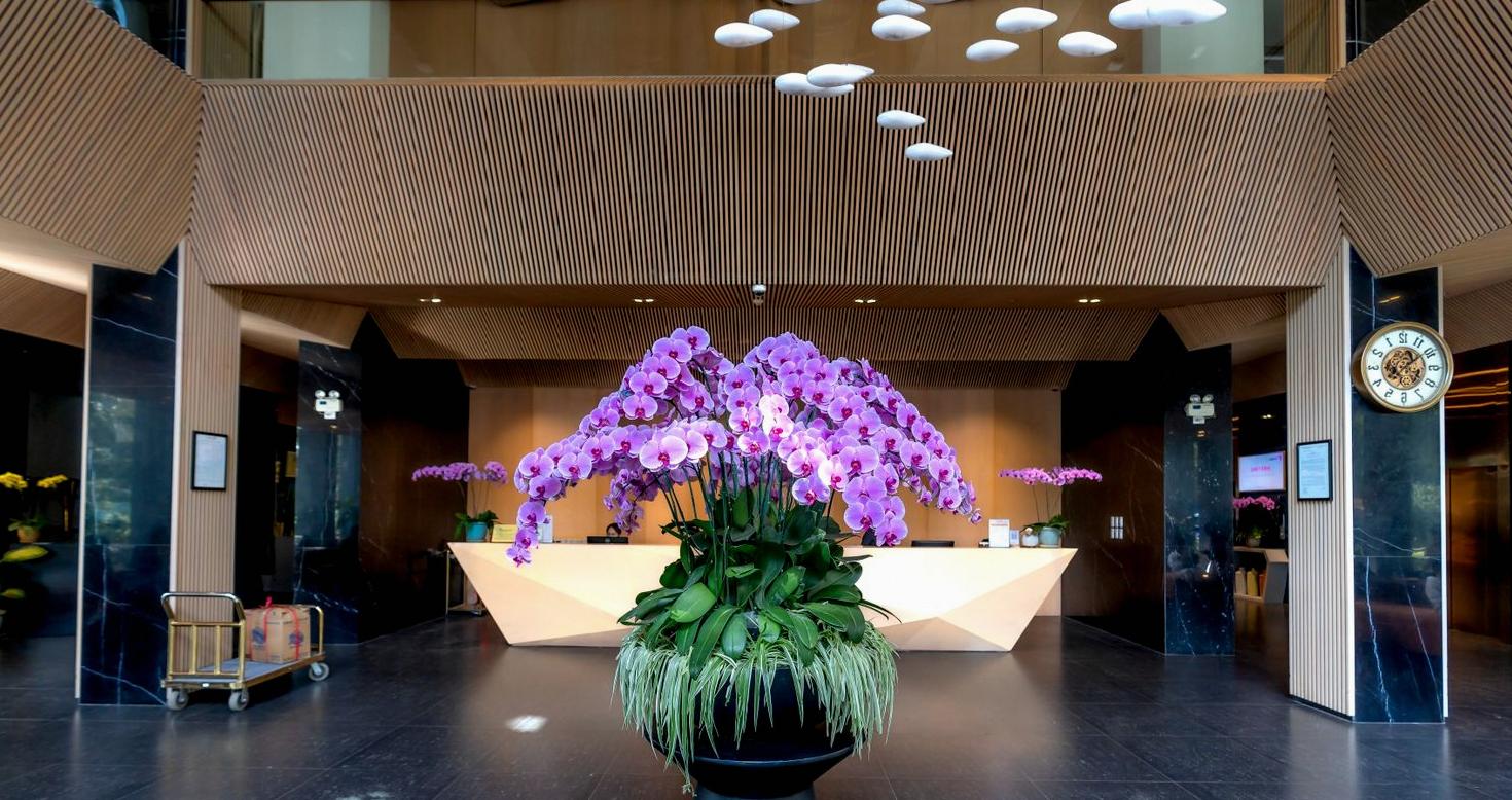 Reception floral arrangement